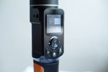 Video için aksesuarlar. Profesyonel yeni modern elektronik dengeleyici detayları. 