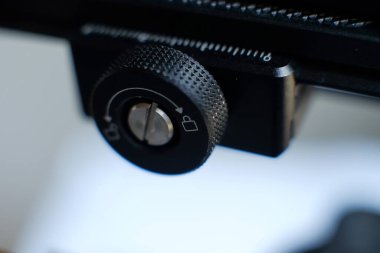 Video için aksesuarlar. Profesyonel yeni modern elektronik dengeleyici detayları. 