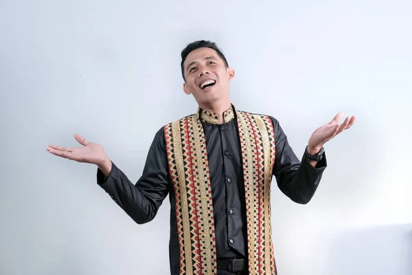 Attrayant Homme Asiatique Avec Différentes Émotions Portant Combinaison Tissée Typique — Photo