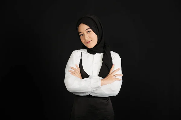 Portrait Asian Muslim Woman Wearing Hijab Serious Looking Forward Isolated — Foto Stock
