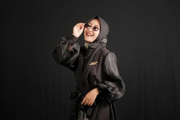 Happy Young Asian Muslim Woman Happy Face Wearing Glasses Isolated — Stockfoto