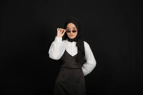 Happy Young Asian Muslim Woman Happy Face Wearing Glasses Isolated — ストック写真