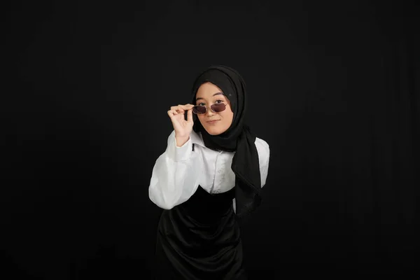 Happy Young Asian Muslim Woman Happy Face Wearing Glasses Isolated — Stock Fotó