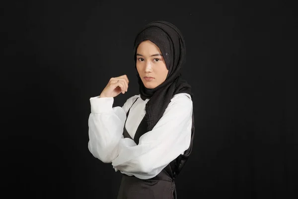 Jovem Mulher Muçulmana Asiática Feliz Com Rosto Sorridente Com Gesto — Fotografia de Stock