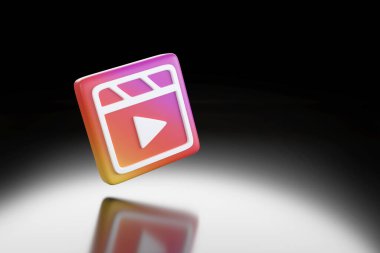 Buenos Aires, Arjantin - 8 Mart 2022: Instagram siyah arkaplanda logo sergiliyor. 3d illüstrasyon.