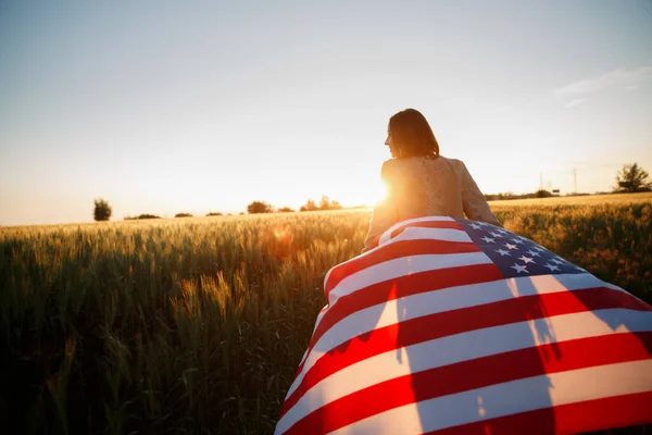 4 Ιουλίου. Ημέρα ανεξαρτησίας των ΗΠΑ γιορτάζει με την εθνική αμερικανική σημαία — Φωτογραφία Αρχείου
