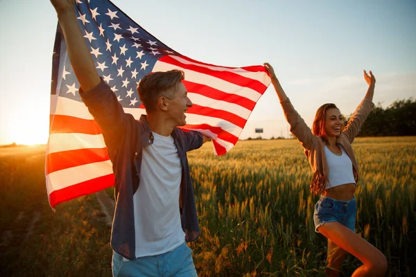 4 juli. USA onafhankelijkheidsdag vieren met nationale Amerikaanse vlag — Stockfoto