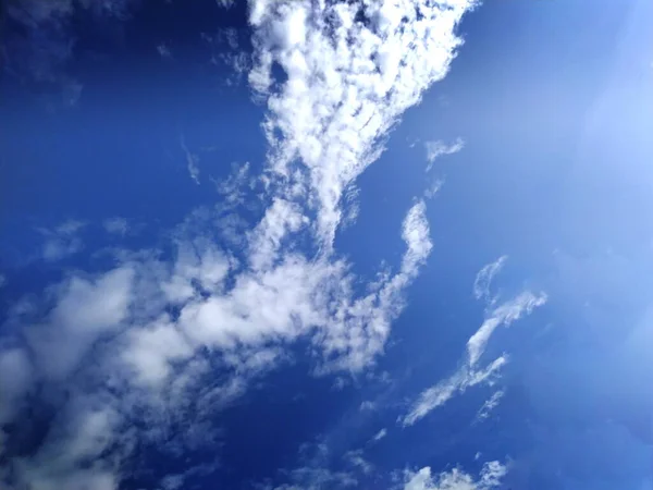 Picture Bright Blue Sky Clear Skies White Clouds Strange Shape — Stock Photo, Image