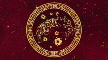 Mutlu Çin Yeni Yılı 2022, kırmızı arka planda altın yıldızlı zodyak işareti. Çin festivalleri. 4K video animasyonu. Mutlu yıllar 2022, kaplan yılı.