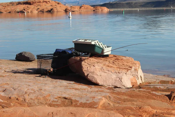 Utah 'taki Sand Hollow Eyalet Parkı' nda balıkçılık malzemeleri..