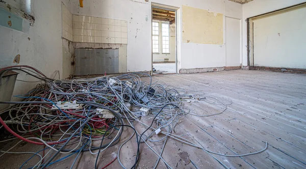 Interior Old Building Being Demolished Equipment Debris Rubble Waste Visible — Stockfoto