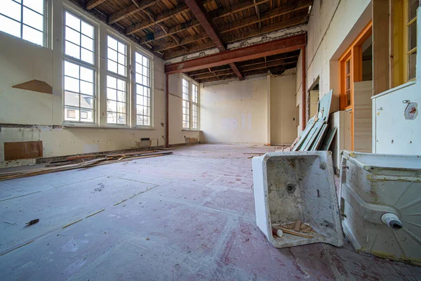 Interior Old Building Being Demolished Equipment Debris Rubble Waste Visible — Stockfoto