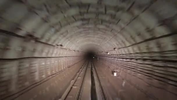 Utsikt Längs Tunnelbanetunneln Från Förarhytten — Stockvideo