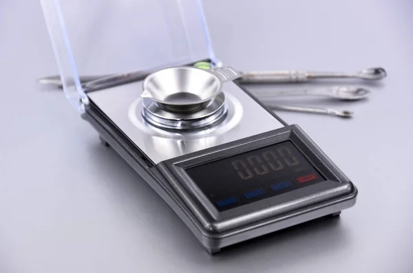 Precisie Digital Jewelry Scale Stock Afbeeldingen Draagbare Moderne Mini Zakweegschaal — Stockfoto