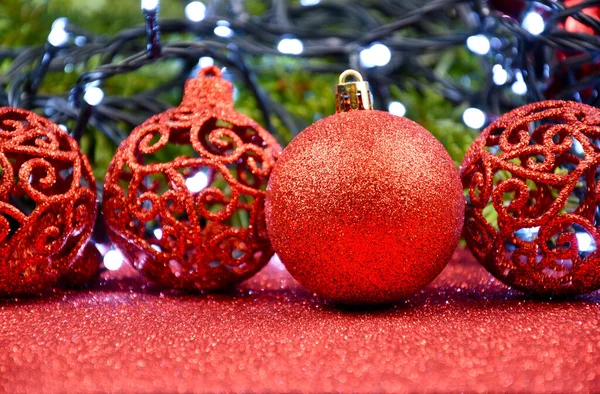 Bella Palla Glitter Rosso Natale Con Luce Immagini Magazzino Ghirlanda — Foto Stock