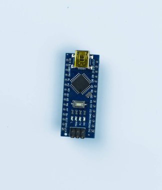  PCB gibi elektronik bileşenlerin üst görünümü