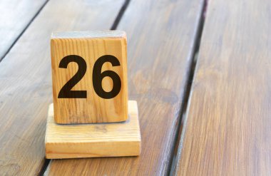 Tahta sekmede 26 numaralı ahşap öncelik.
