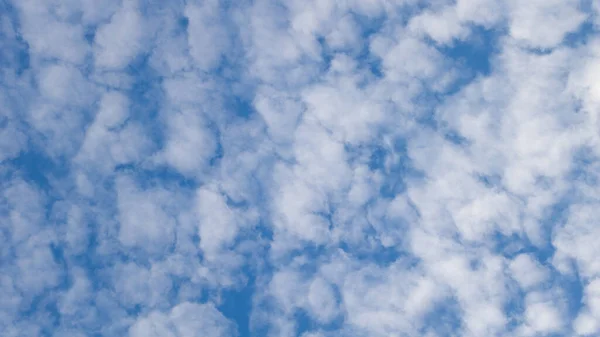 Primer Plano Hermoso Fondo Textura Nubes Con Cielo Azul —  Fotos de Stock
