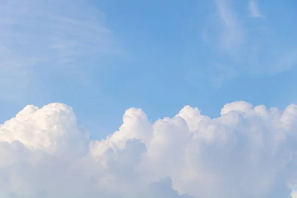 Fluffy Clouds Blue Sky Fluffy White Clouds Floating Blue Sky — Stockfoto