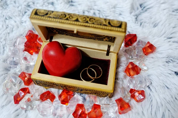 Jewelry Box Heart Painted Wooden Box Decoration Gold Rings Soft — Stock Photo, Image
