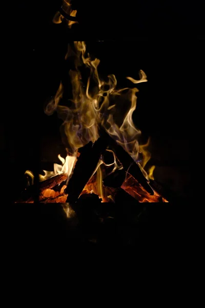 Fogo Lareira Sobre Fundo Escuro Grande Incêndio Casa Aquecimento Alternativo — Fotografia de Stock