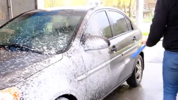Street Car Wash Self Service Washing Aberto Homem Lava Veículo — Vídeo de Stock