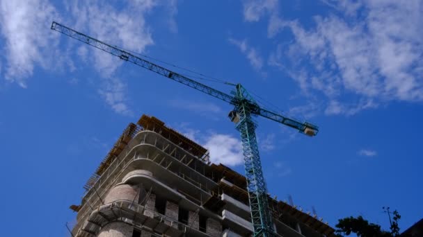 Construction Crane Construction High Rise Building Moving Heavy Load Tower — Αρχείο Βίντεο