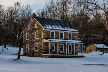 Dusk 'taki Taş Ev, Heritage Rail County Park, York County, Pennsylvania, ABD