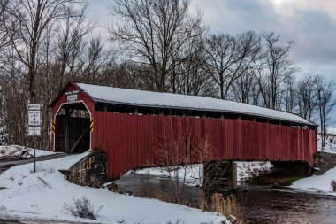 Turkey Tail Covered Bridge (Enslow Covered Bridge), Perry County, Pennsylvania, ABD