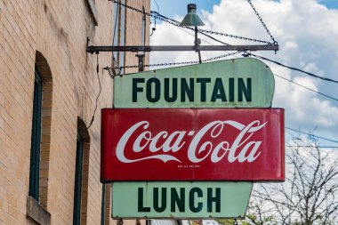Retro Coca-Cola Tabelası, Mount Union, Pennsylvania, ABD
