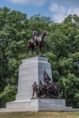 Virginia Eyaleti Anıtı 'nın Tam Manzarası, Gettysburg Ulusal Askeri Parkı, Pennsylvania, ABD