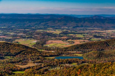 Shenandoah Vadisi, Sonbaharda, Shenandoah Ulusal Parkı, Virginia, ABD