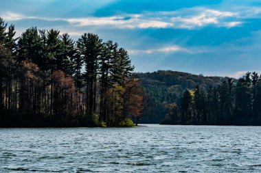 Bir Bahar Akşamı Williams Gölü, York Clounty, Pennsylvania, ABD