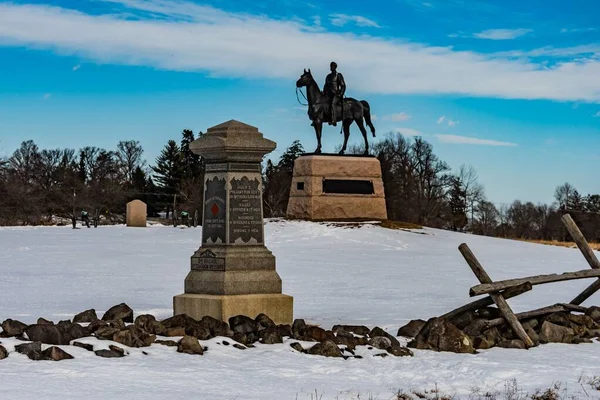 Emlékművek Havas Borítású East Cemetery Hill Gettysburg Nemzeti Katonai Park — Stock Fotó
