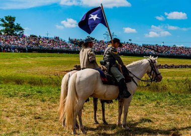 Bonnie Mavi Bayrağı Olan Konfederasyon Askerleri, Gettysburg 150. canlandırma, Temmuz 2013