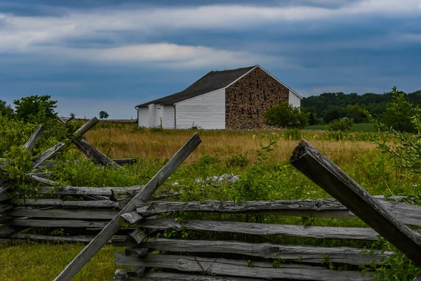 Mcpherson Barn Stormy Sky Ghesburg National Military Park Pennsylvania Usa — стоковое фото