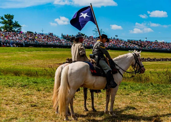 Confederate Soldiers Bonnie Blue Flag Gettysburg 150Th Reenactment July 2013 — Stock Photo, Image