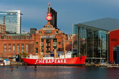 Işık Gemisi Chesapeake 'in Akvaryum ve Elektrik Santrali, İç Liman, Baltimore, Maryland USA