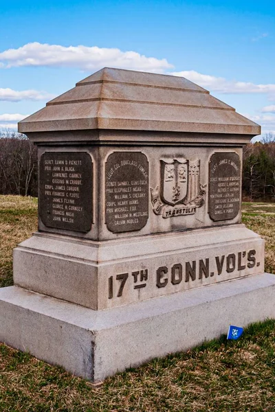 Photo 17Th Connecticut Volunteer Infantry Regiment Monument Barlows Knoll Gettysburg — Stock Photo, Image