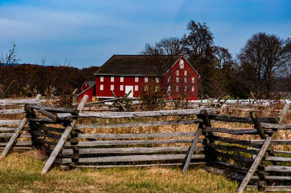 Φωτογραφία Gettysburg Battlefield Barn Snake Fence Gettysburg National Military Park — Φωτογραφία Αρχείου