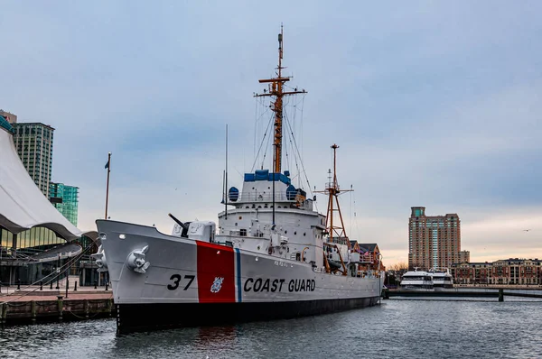 Zdjęcie United States Coast Guard Cutter Taney Pier Baltimore Maryland — Zdjęcie stockowe