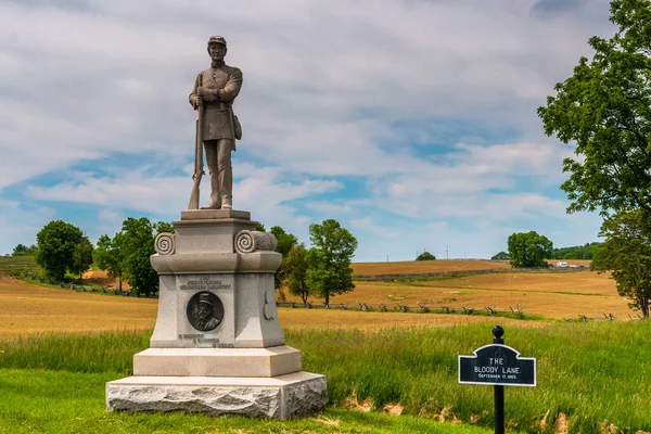 马里兰州Antietam国家战场血腥巷沿线的纪念碑 — 图库照片