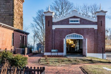 The Grounds of the Twin Lighthouse on a Winter Afternoon, Highlands, New Jersey, ABD
