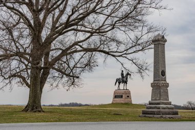 39. New York Piyade ve General Meades Heykeli 'nin anıtı, Gettysburg Natio al Military Park, Pennsylvania, ABD