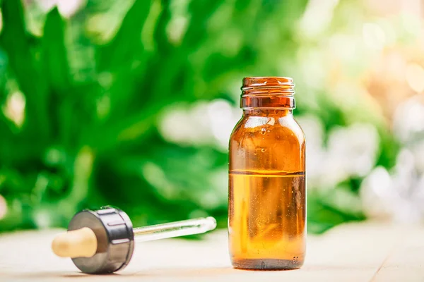 Essential Oil Small Bottle Selective Focus Nature Cbd Cannabis Medicine — Stock Photo, Image