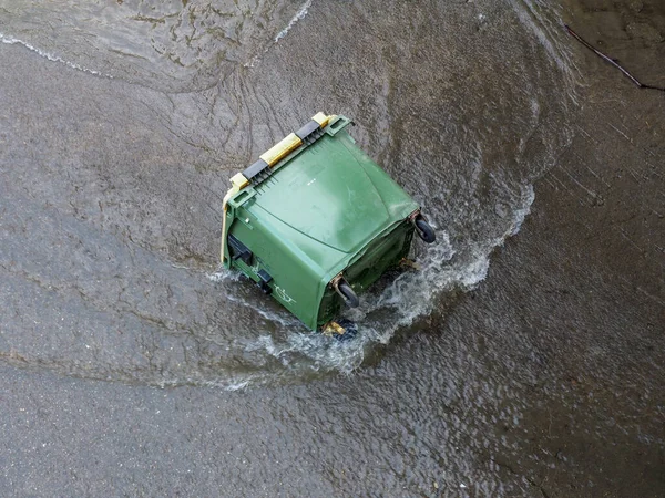 Large Dumpster Dumped River Act Vandalism — Stock Photo, Image