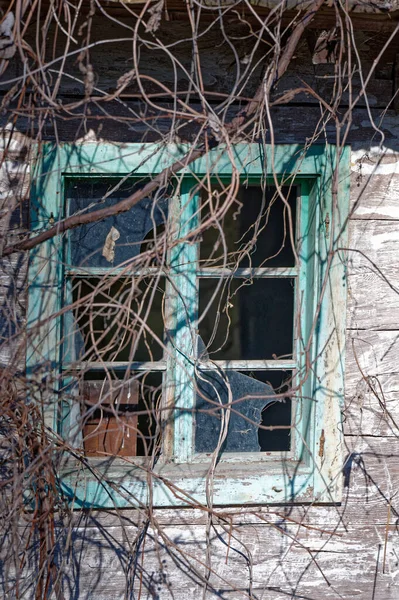 Detail Old Abandoned Wooden Farmhouse Broken Window Panes Which Already — Foto Stock