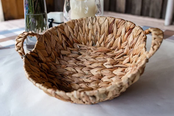 Wicker Basket Food Table — Stock Photo, Image