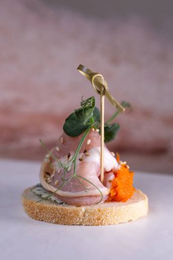 Taze etli bruschetta. Güzel atıştırmalıklar.