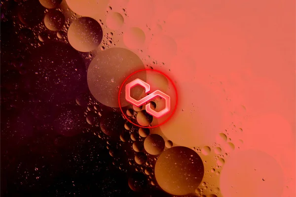 Soyut arkaplan üzerindeki çokgen MATIC sembol kripto para birimi teması